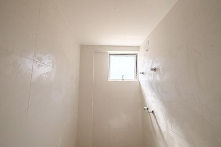 Apartamento à venda com 62m², 2 quartos e 2 vagasBanheiro da Suíte 2