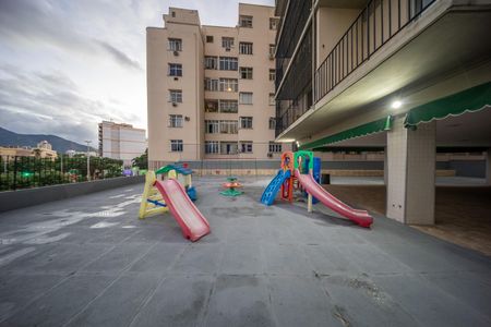 Apartamento à venda com 60m², 2 quartos e 1 vaga Apartamento à venda com 60m², 2 quartos e 1 vagaPlayground
