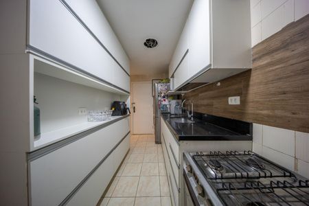 Apartamento à venda com 60m², 2 quartos e 1 vaga Apartamento à venda com 60m², 2 quartos e 1 vagaCozinha