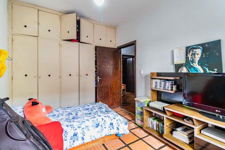 Casa à venda com 1200m², 4 quartos e 5 vagas Casa à venda com 1200m², 4 quartos e 5 vagasQuarto 02