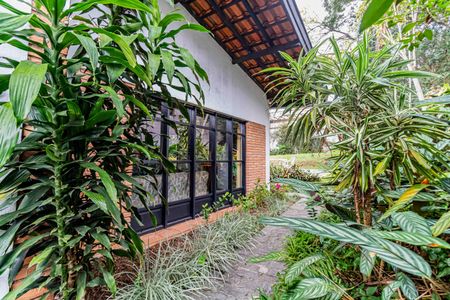 Casa à venda com 1200m², 4 quartos e 5 vagas Casa à venda com 1200m², 4 quartos e 5 vagasFachada interna