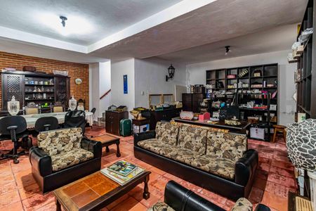 Casa à venda com 1200m², 4 quartos e 5 vagas Casa à venda com 1200m², 4 quartos e 5 vagasEspaço Gourmet