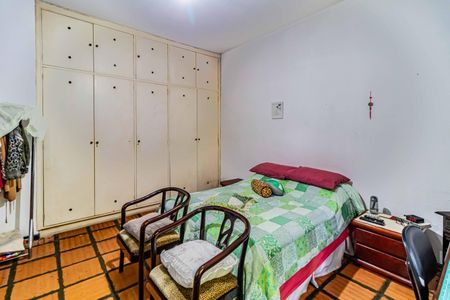 Casa à venda com 1200m², 4 quartos e 5 vagas Casa à venda com 1200m², 4 quartos e 5 vagasSuíte