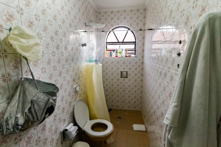 Casa à venda com 179m², 3 quartos e 2 vagasBanheiro Corredor