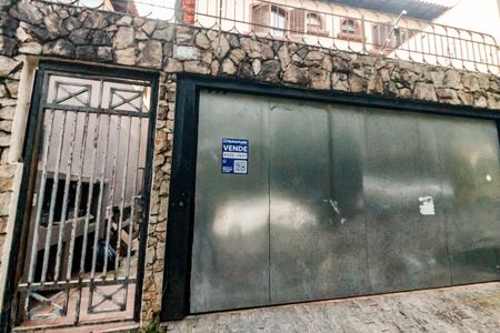 Casa à venda com 179m², 3 quartos e 2 vagasPlaca