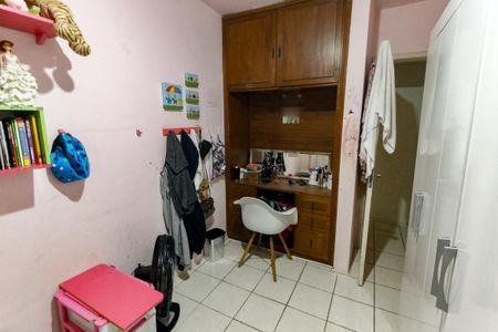 Casa à venda com 179m², 3 quartos e 2 vagasQuarto 2