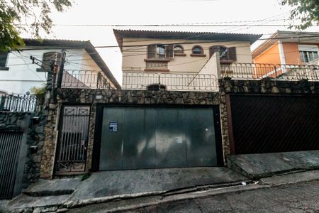 Casa à venda com 179m², 3 quartos e 2 vagasFachada e Garagem