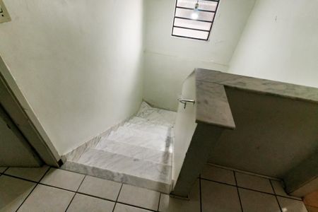 Casa à venda com 179m², 3 quartos e 2 vagasEscada acesso