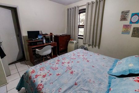 Casa à venda com 179m², 3 quartos e 2 vagasSuíte