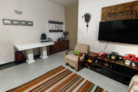 Casa à venda com 179m², 3 quartos e 2 vagasSala