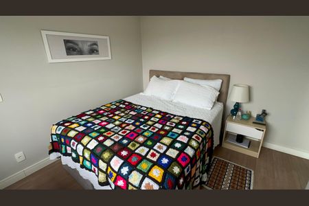 Apartamento à venda com 77m², 3 quartos e 2 vagas Apartamento à venda com 77m², 3 quartos e 2 vagasSuíte