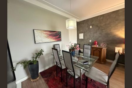 Apartamento à venda com 77m², 3 quartos e 2 vagas Apartamento à venda com 77m², 3 quartos e 2 vagasSala de Jantar