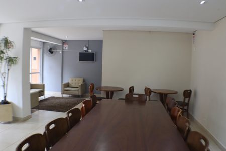 Apartamento à venda com 77m², 3 quartos e 2 vagas Apartamento à venda com 77m², 3 quartos e 2 vagasÁrea comum - Salão de festas