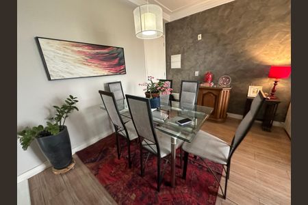 Apartamento à venda com 77m², 3 quartos e 2 vagas Apartamento à venda com 77m², 3 quartos e 2 vagasSala de Jantar