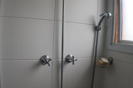 Apartamento à venda com 77m², 3 quartos e 2 vagas Apartamento à venda com 77m², 3 quartos e 2 vagasBanheiro da Suíte