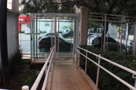 Apartamento à venda com 77m², 3 quartos e 2 vagas Apartamento à venda com 77m², 3 quartos e 2 vagasEntrada