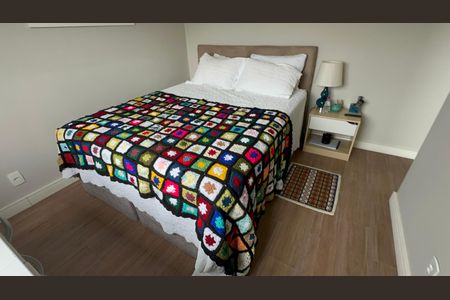 Apartamento à venda com 77m², 3 quartos e 2 vagas Apartamento à venda com 77m², 3 quartos e 2 vagasSuíte