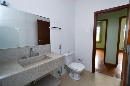 Casa para alugar com 280m², 5 quartos e 1 vagaBanheiro Social