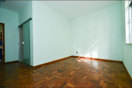 Casa para alugar com 280m², 5 quartos e 1 vagaSuite