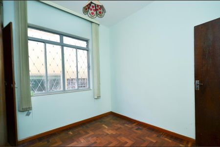 Casa para alugar com 280m², 5 quartos e 1 vagaQuarto 1