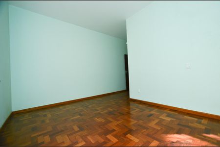 Casa para alugar com 280m², 5 quartos e 1 vagaSuite