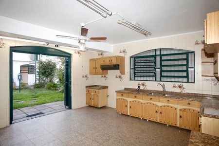 Casa à venda com 450m², 5 quartos e 2 vagasCozinha