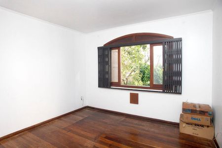 Casa à venda com 450m², 5 quartos e 2 vagasQuarto 4