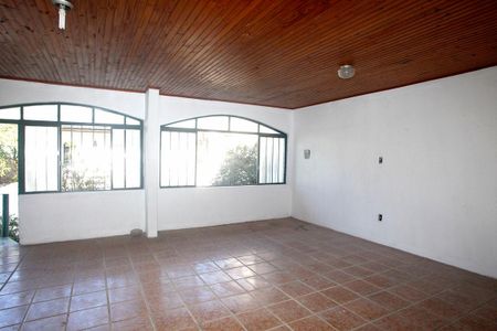 Casa à venda com 450m², 5 quartos e 2 vagasSala 4 