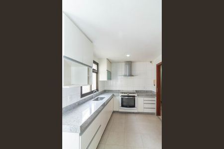 Apartamento à venda com 118m², 3 quartos e 2 vagas Apartamento à venda com 118m², 3 quartos e 2 vagasCozinha