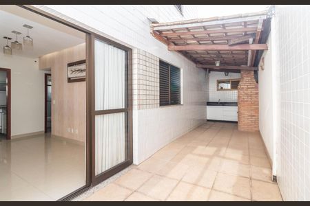 Apartamento à venda com 118m², 3 quartos e 2 vagas Apartamento à venda com 118m², 3 quartos e 2 vagasSala