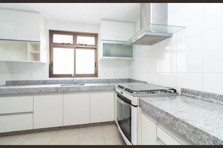 Apartamento à venda com 118m², 3 quartos e 2 vagas Apartamento à venda com 118m², 3 quartos e 2 vagasCozinha