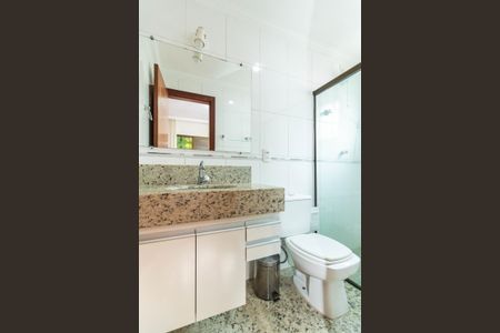 Apartamento à venda com 118m², 3 quartos e 2 vagas Apartamento à venda com 118m², 3 quartos e 2 vagasBanheiro Suíte