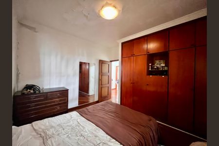 Casa à venda com 402m², 5 quartos e 5 vagas Casa à venda com 402m², 5 quartos e 5 vagasSuíte  1