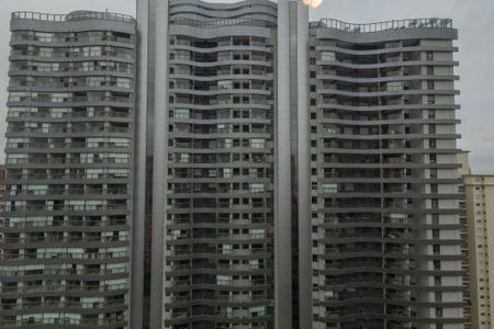 Apartamento à venda com 28m², 1 quarto e sem vaga Apartamento à venda com 28m², 1 quarto e sem vagaVaranda estendida vista