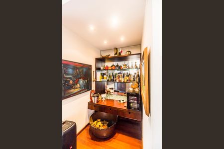 Casa de condomínio à venda com 1480m², 4 quartos e 9 vagas Casa de condomínio à venda com 1480m², 4 quartos e 9 vagasSala 2