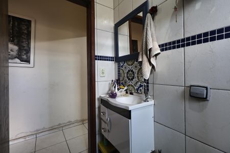 Casa à venda com 130m², 2 quartos e 2 vagasBanheiro