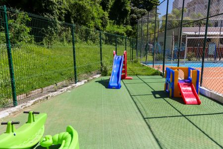 Apartamento à venda com 45m², 2 quartos e sem vagaÁrea comum - Playground