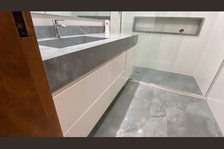 Casa para alugar com 193m², 3 quartos e 6 vagas Casa para alugar com 193m², 3 quartos e 6 vagasBanheiro Suíte 1