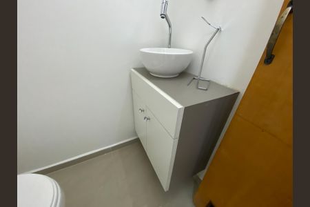 Casa para alugar com 193m², 3 quartos e 6 vagas Casa para alugar com 193m², 3 quartos e 6 vagasLavabo