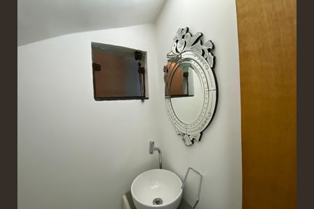 Casa para alugar com 193m², 3 quartos e 6 vagas Casa para alugar com 193m², 3 quartos e 6 vagasLavabo