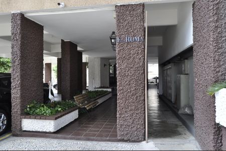 Apartamento à venda com 60m², 2 quartos e 1 vagaFachada