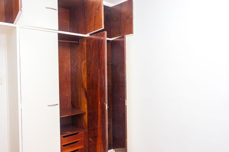 Casa à venda com 250m², 5 quartos e 4 vagas Casa à venda com 250m², 5 quartos e 4 vagasQuarto 3