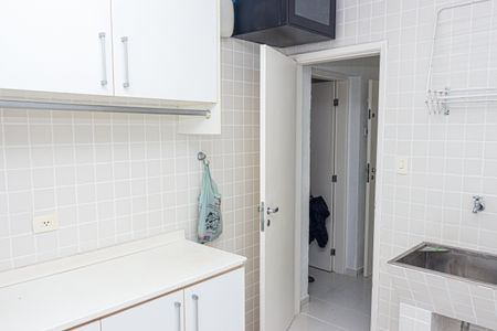 Casa à venda com 250m², 5 quartos e 4 vagas Casa à venda com 250m², 5 quartos e 4 vagasÁrea de Serviço