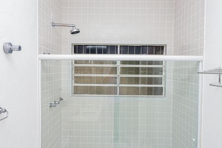 Casa à venda com 250m², 5 quartos e 4 vagas Casa à venda com 250m², 5 quartos e 4 vagasBanheiro 2