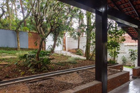 Casa à venda com 250m², 5 quartos e 4 vagas Casa à venda com 250m², 5 quartos e 4 vagasÁrea Comum