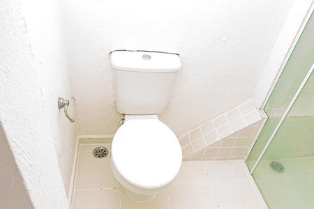 Casa à venda com 250m², 5 quartos e 4 vagas Casa à venda com 250m², 5 quartos e 4 vagasBanheiro de serviço