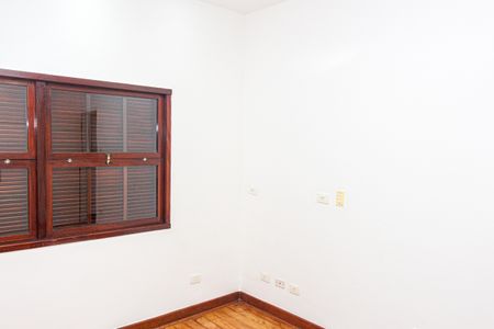 Casa à venda com 250m², 5 quartos e 4 vagas Casa à venda com 250m², 5 quartos e 4 vagasQuarto 4