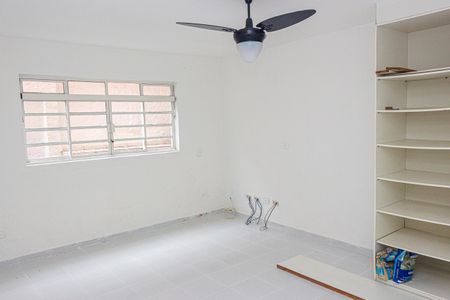 Casa à venda com 250m², 5 quartos e 4 vagas Casa à venda com 250m², 5 quartos e 4 vagasQuarto 5