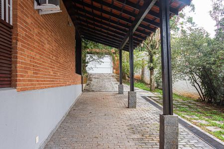 Casa à venda com 250m², 5 quartos e 4 vagas Casa à venda com 250m², 5 quartos e 4 vagasÁrea Comum