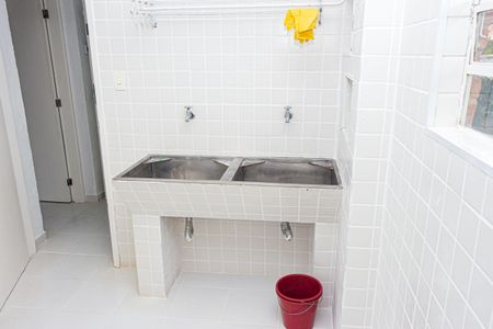 Casa à venda com 250m², 5 quartos e 4 vagas Casa à venda com 250m², 5 quartos e 4 vagasÁrea de Serviço